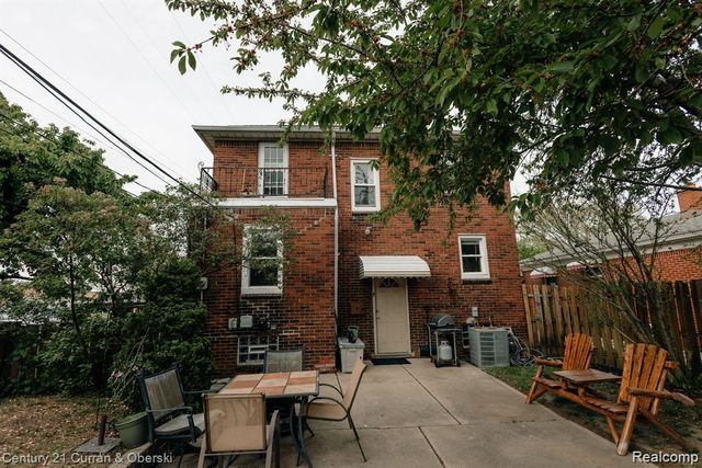 15261 Demean Avenue, Allen Park, MI 48101