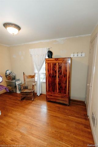 15261 Demean Avenue, Allen Park, MI 48101