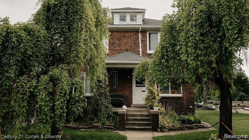 15261 Demean Avenue, Allen Park, MI 48101