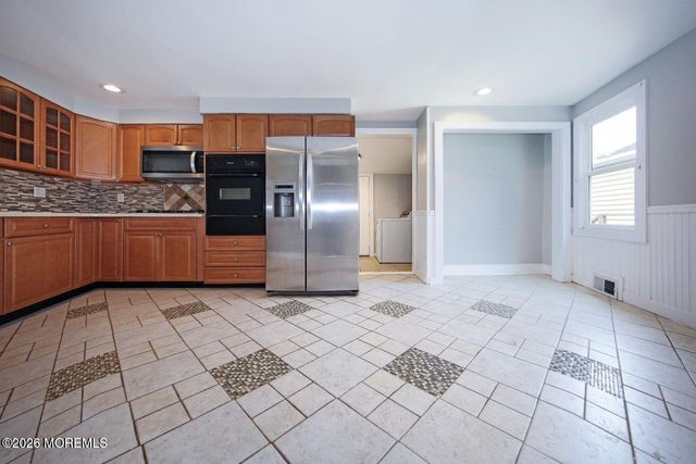 86 Seadrift Avenue, Highlands, NJ 07732