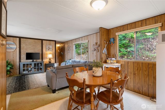 71 NE Bald Point Court, Tahuya, WA 98588