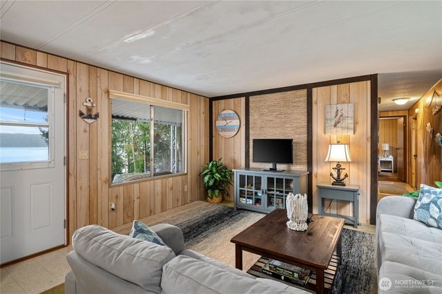 71 NE Bald Point Court, Tahuya, WA 98588