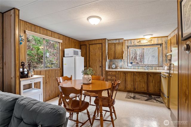 71 NE Bald Point Court, Tahuya, WA 98588