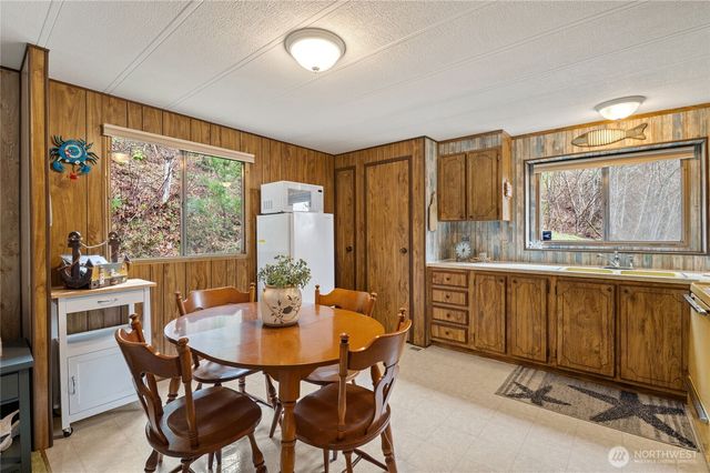 71 NE Bald Point Court, Tahuya, WA 98588