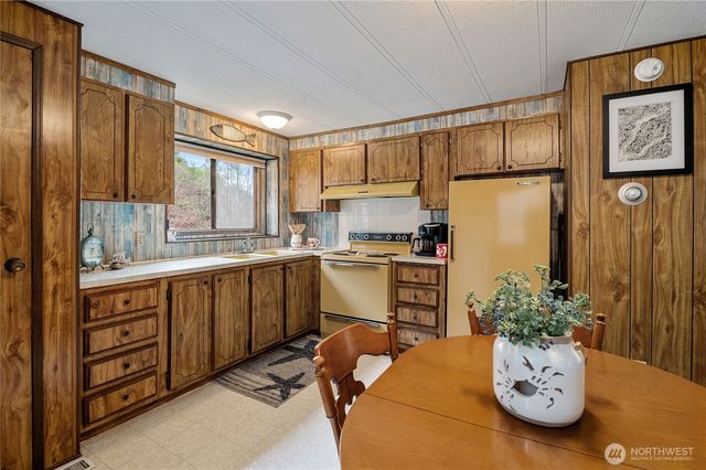 71 NE Bald Point Court, Tahuya, WA 98588