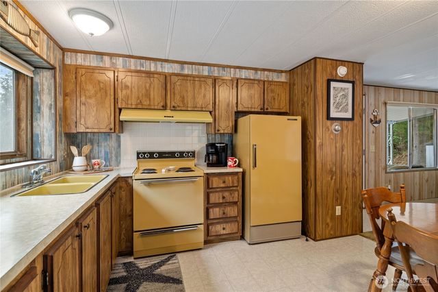 71 NE Bald Point Court, Tahuya, WA 98588