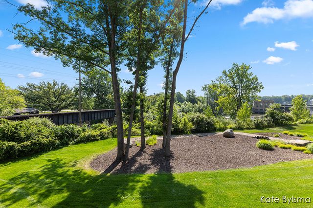 657 Greenslate Drive, Ada, MI 49301