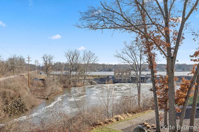 657 Greenslate Drive, Ada, MI 49301