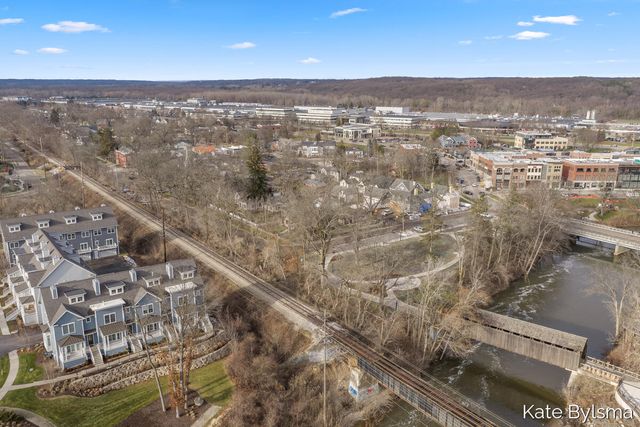 657 Greenslate Drive, Ada, MI 49301