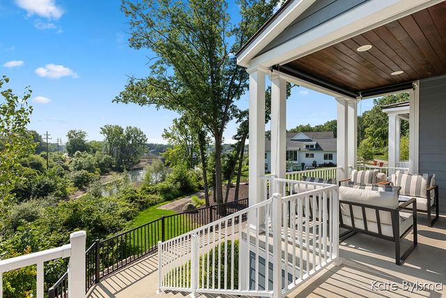 657 Greenslate Drive, Ada, MI 49301