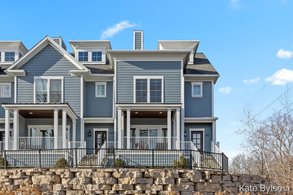 657 Greenslate Drive, Ada, MI 49301