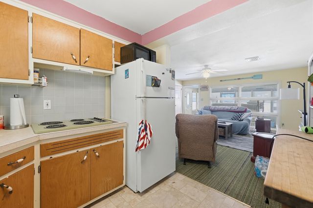 7030 S 1195 E, Hudson, IN 46747