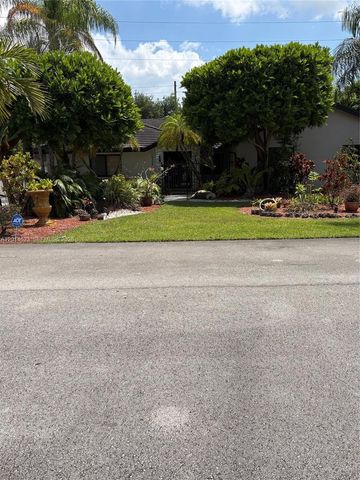 15364 SW 151st Ter, Miami, FL 33196