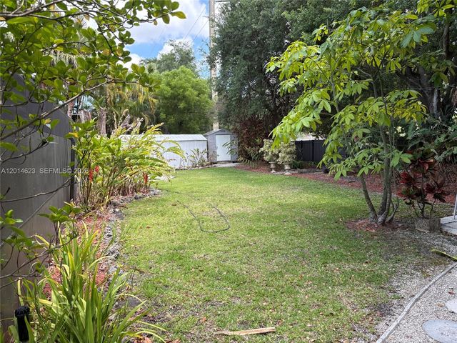 15364 SW 151st Ter, Miami, FL 33196