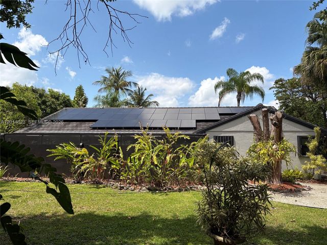 15364 SW 151st Ter, Miami, FL 33196