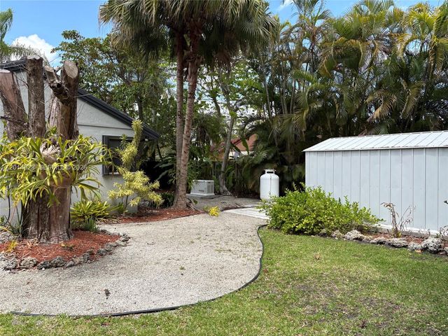 15364 SW 151st Ter, Miami, FL 33196