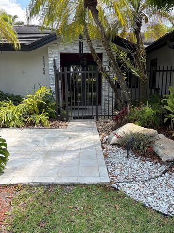 15364 SW 151st Ter, Miami, FL 33196