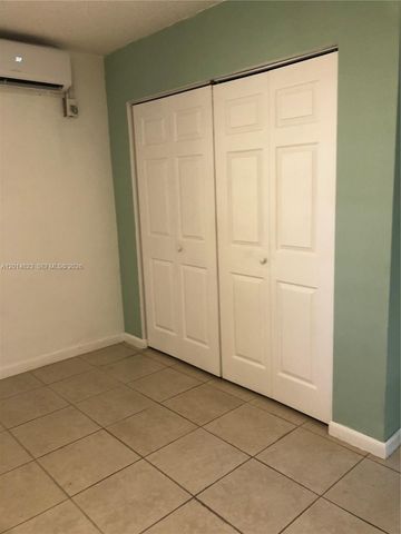 15364 SW 151st Ter, Miami, FL 33196
