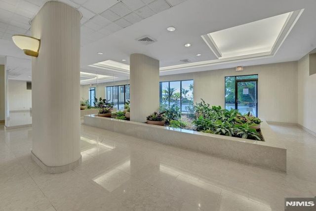 200 Winston Drive 106, Cliffside Park, NJ 07010