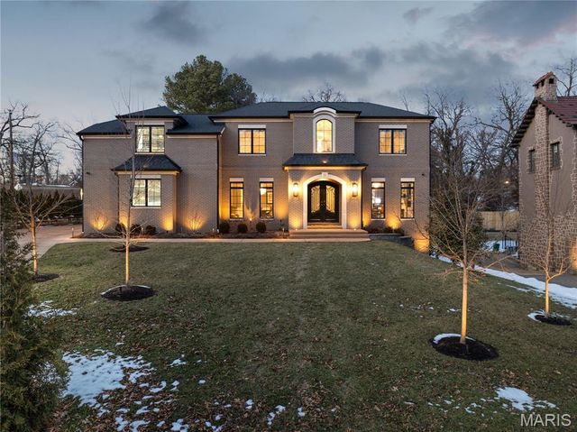 1 Tuscany Park, Clayton, MO 63105