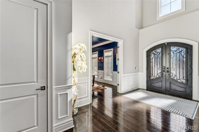 1 Tuscany Park, Clayton, MO 63105