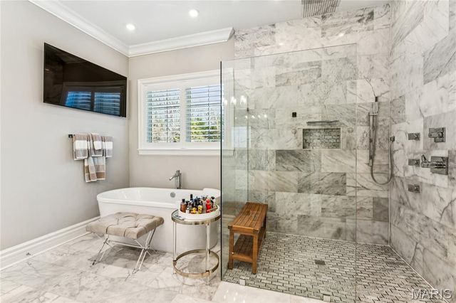 1 Tuscany Park, Clayton, MO 63105