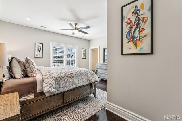 1 Tuscany Park, Clayton, MO 63105