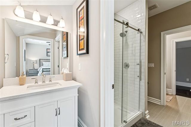 1 Tuscany Park, Clayton, MO 63105