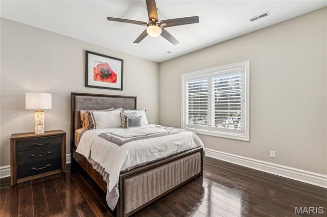 1 Tuscany Park, Clayton, MO 63105