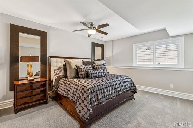 1 Tuscany Park, Clayton, MO 63105