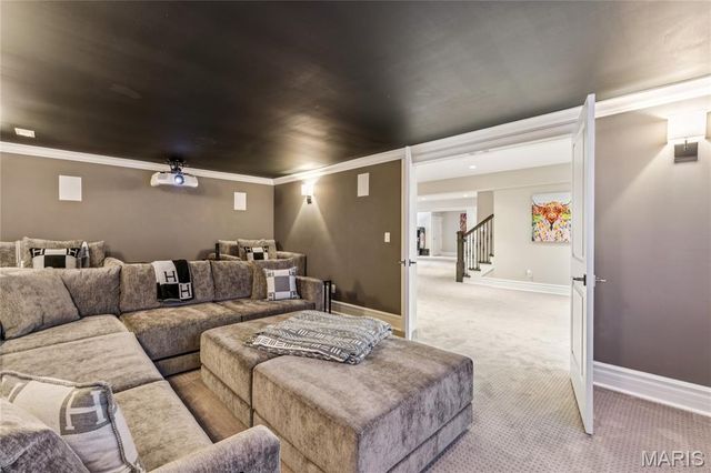 1 Tuscany Park, Clayton, MO 63105