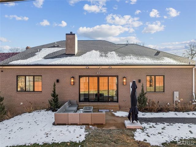 1 Tuscany Park, Clayton, MO 63105