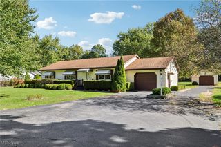 1005 Ellsworth Bailey Road SW, Warren, OH 44481