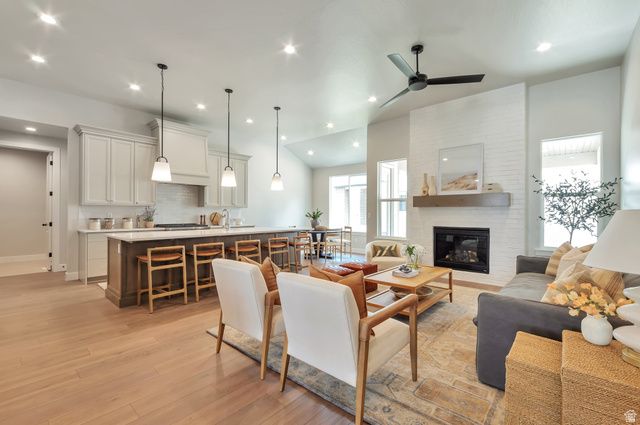 551 W SUMMERHILL LN, Centerville, UT 84014