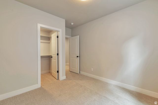 551 W SUMMERHILL LN, Centerville, UT 84014