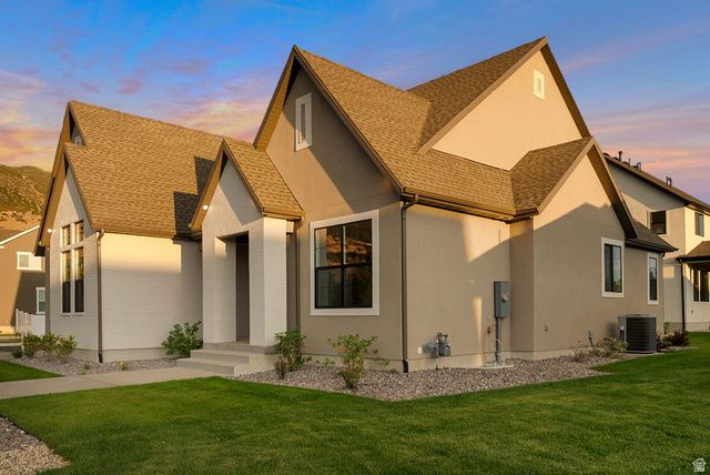 551 W SUMMERHILL LN, Centerville, UT 84014