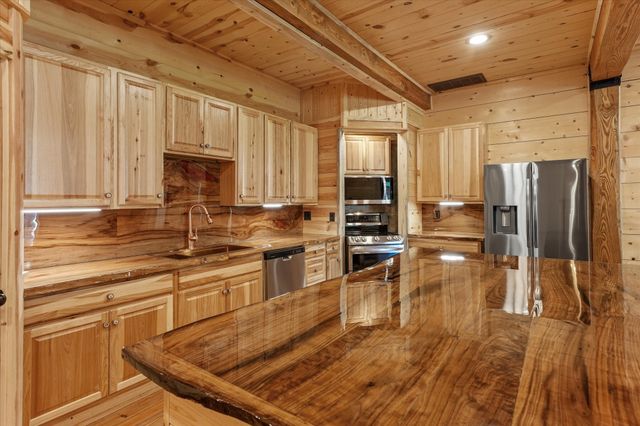 7101 County Road 1037, Blue Ridge, TX 75424