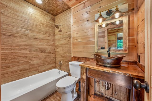 7101 County Road 1037, Blue Ridge, TX 75424