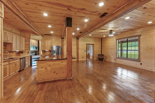 7101 County Road 1037, Blue Ridge, TX 75424