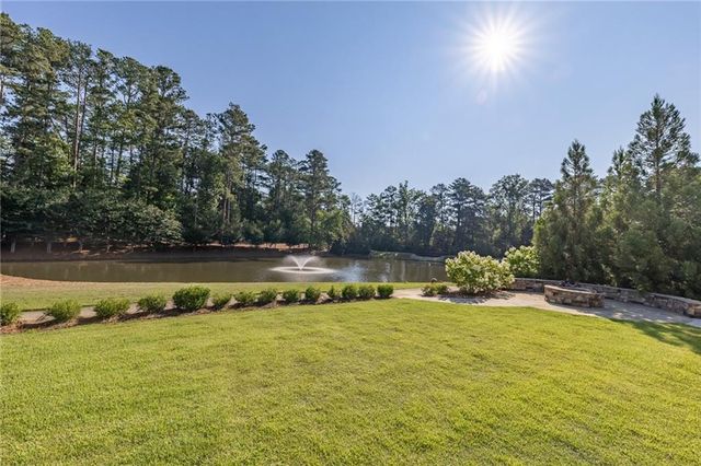 535 Audubon Circle, Woodstock, GA 30188