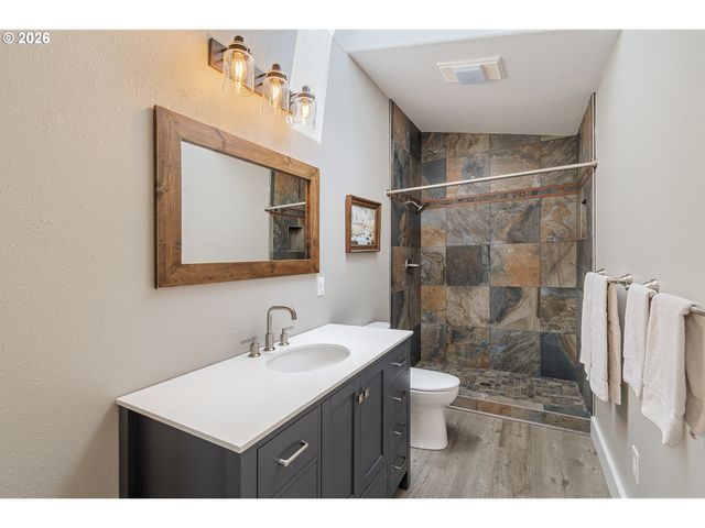 37817 Se HIDDEN FALLS Rd, Washougal, WA 98671