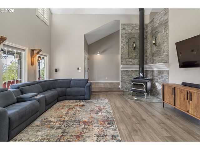 37817 Se HIDDEN FALLS Rd, Washougal, WA 98671