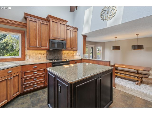 37817 Se HIDDEN FALLS Rd, Washougal, WA 98671