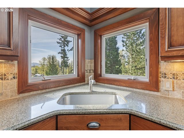 37817 Se HIDDEN FALLS Rd, Washougal, WA 98671