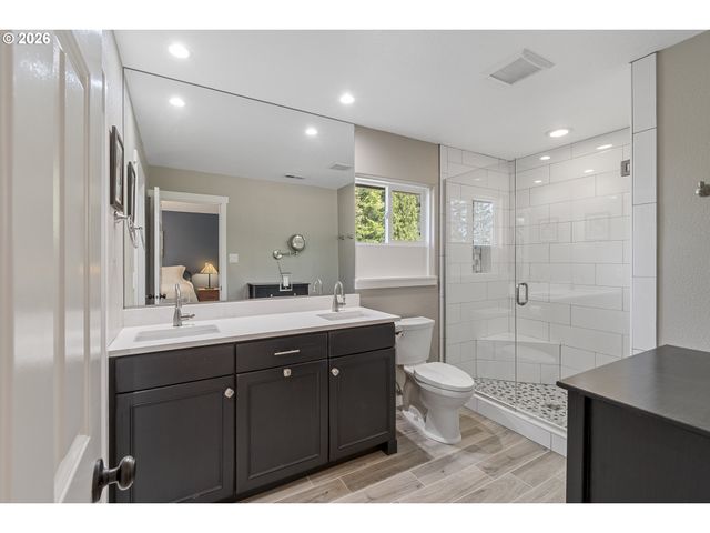 37817 Se HIDDEN FALLS Rd, Washougal, WA 98671