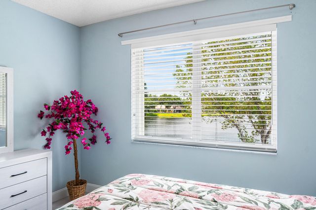 4180 Manor Forest Trail, Boynton Beach, FL 33436