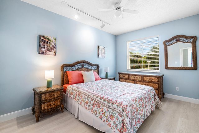 4180 Manor Forest Trail, Boynton Beach, FL 33436