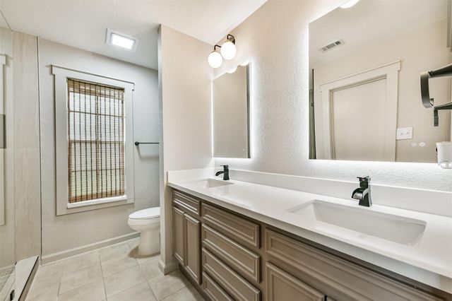 1413 23rd Avenue N, Texas City, TX 77590