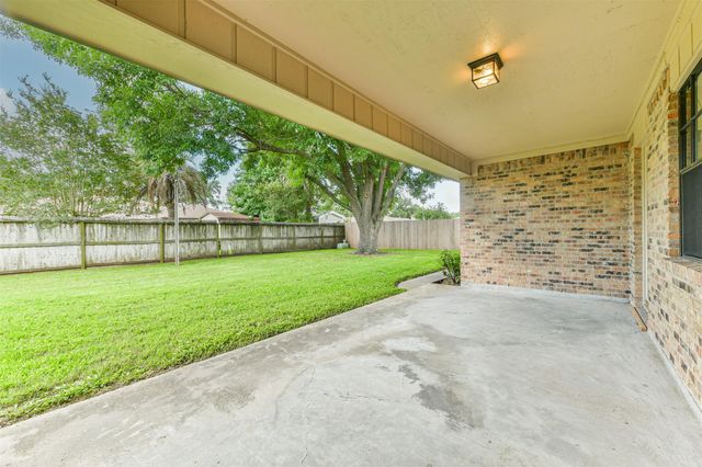 1413 23rd Avenue N, Texas City, TX 77590