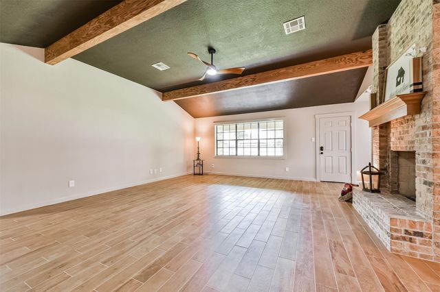 1413 23rd Avenue N, Texas City, TX 77590